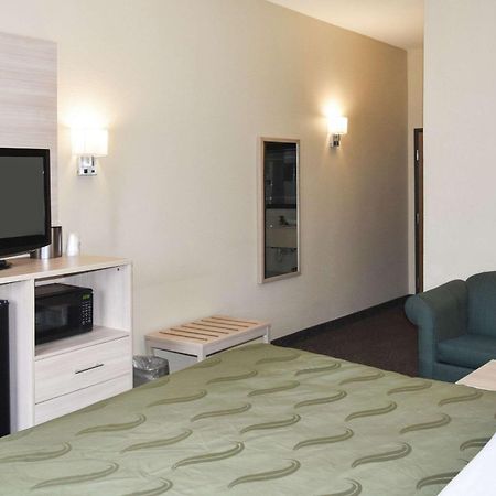 Quality Inn & Suites Brooks Louisville South Екстериор снимка