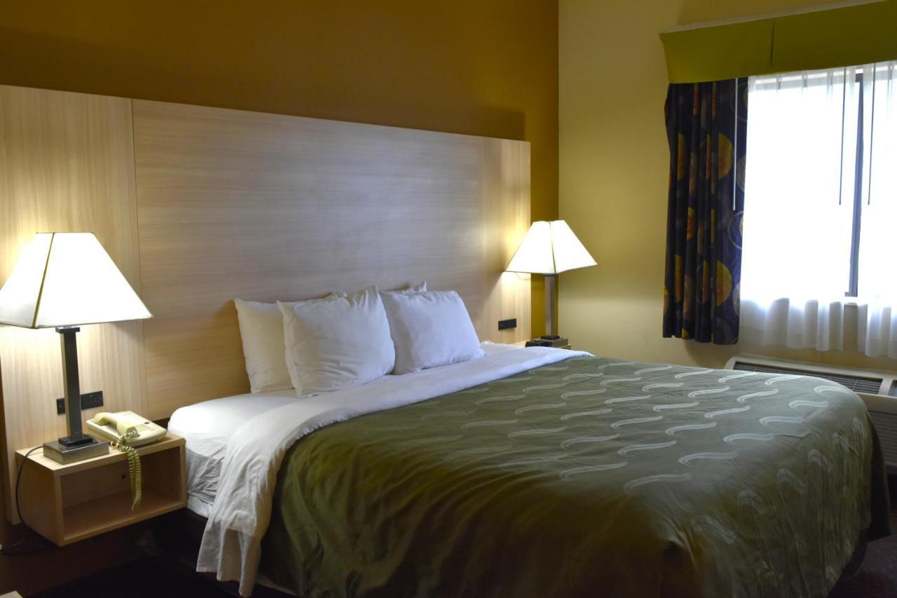 Quality Inn & Suites Brooks Louisville South Екстериор снимка