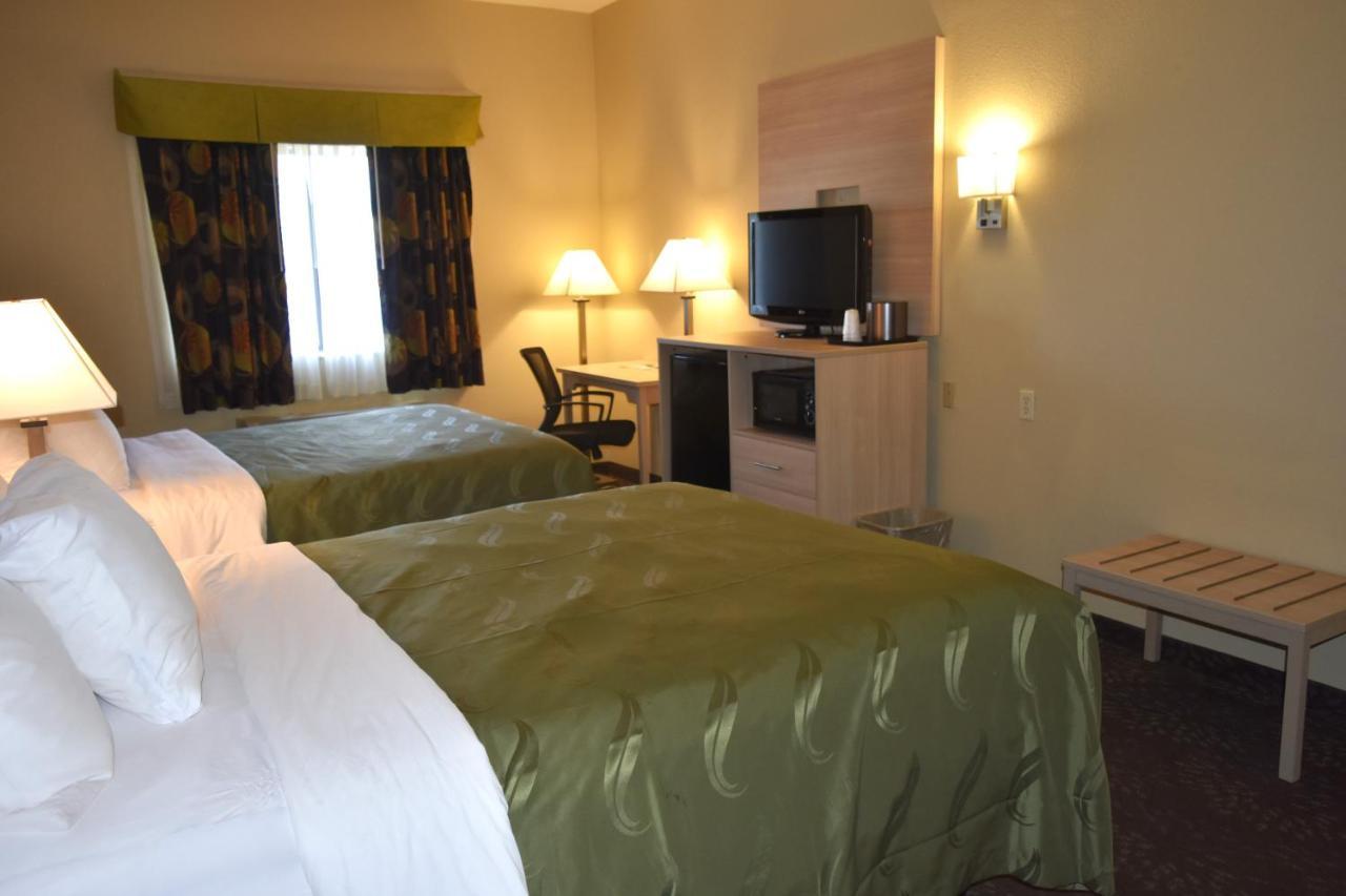 Quality Inn & Suites Brooks Louisville South Екстериор снимка