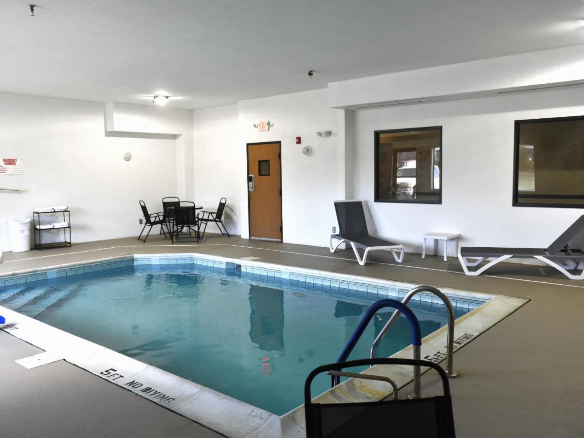 Quality Inn & Suites Brooks Louisville South Екстериор снимка
