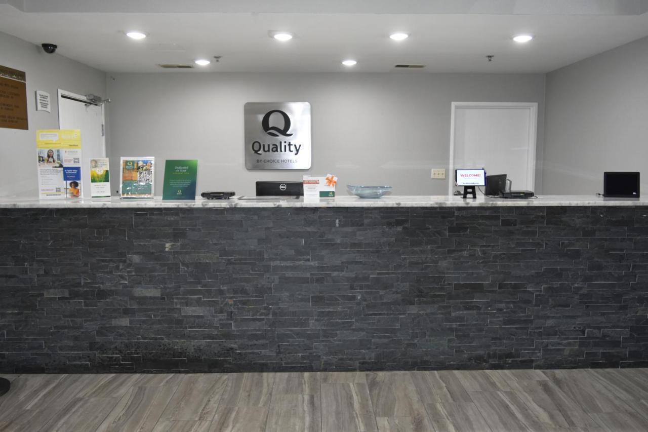 Quality Inn & Suites Brooks Louisville South Екстериор снимка