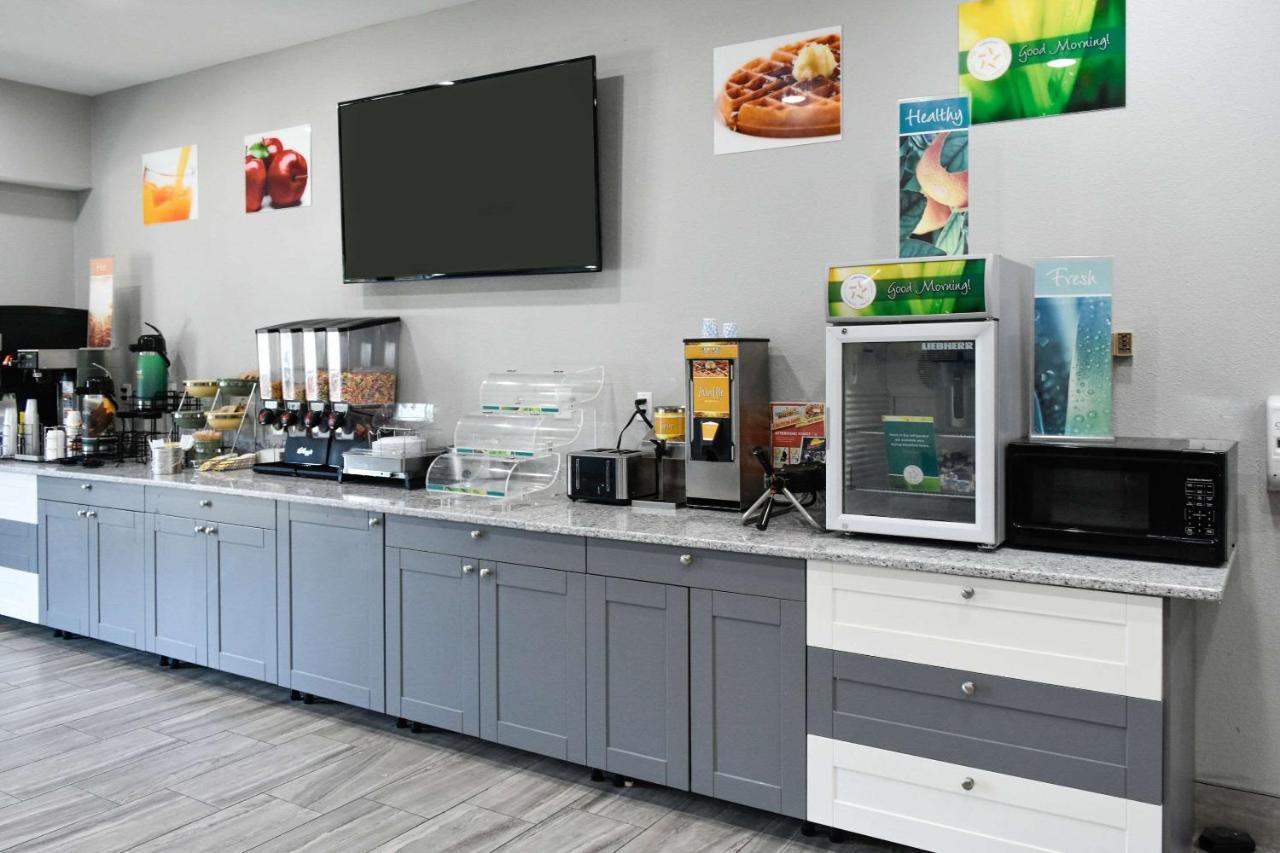 Quality Inn & Suites Brooks Louisville South Екстериор снимка