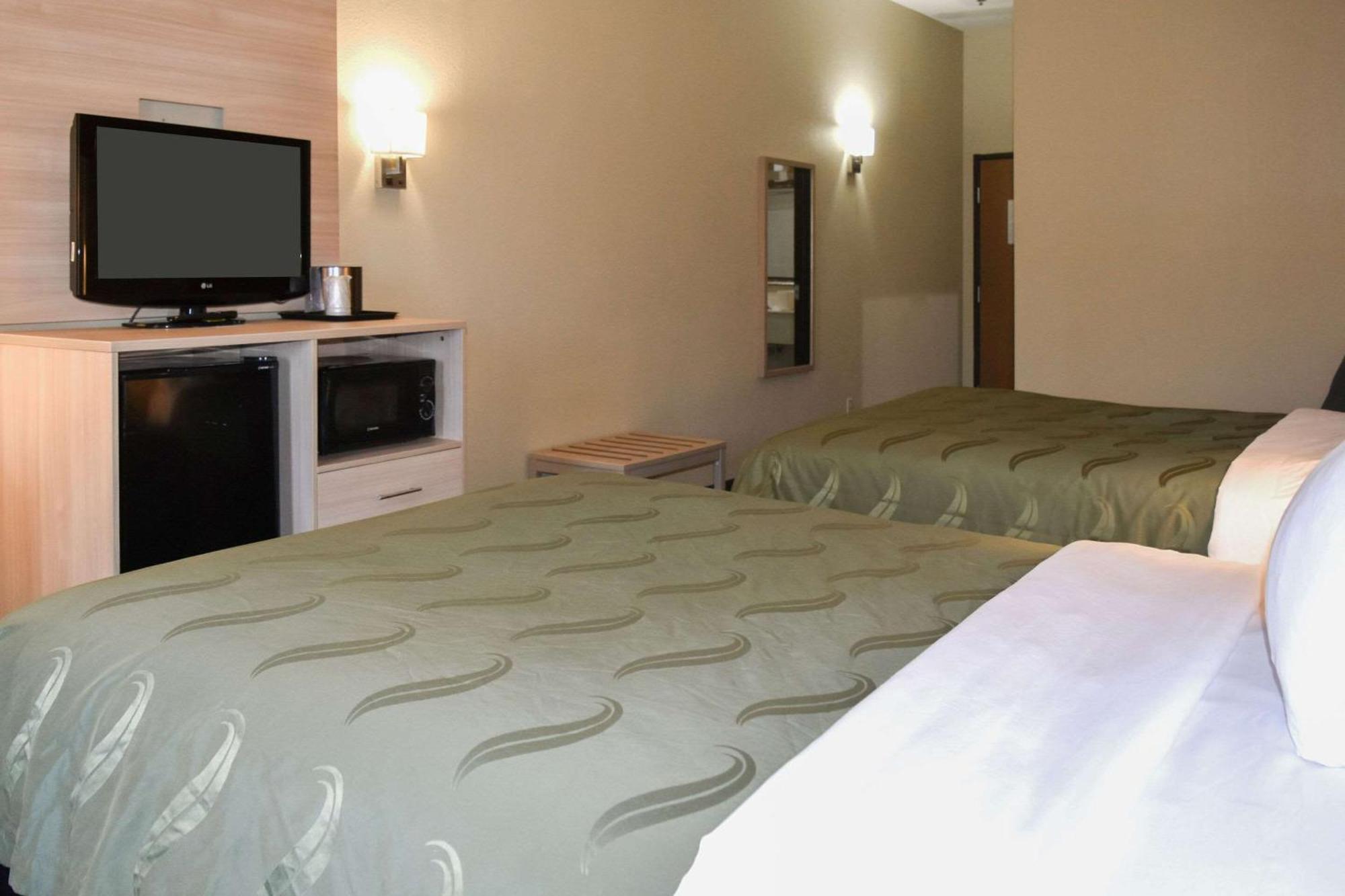 Quality Inn & Suites Brooks Louisville South Екстериор снимка