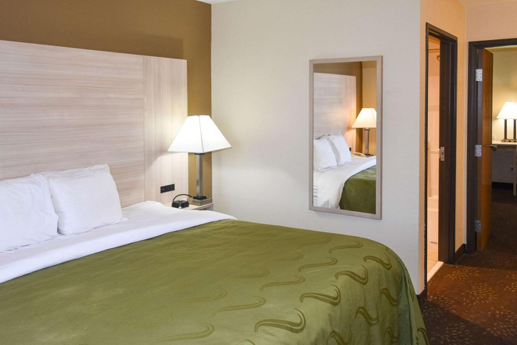 Quality Inn & Suites Brooks Louisville South Екстериор снимка